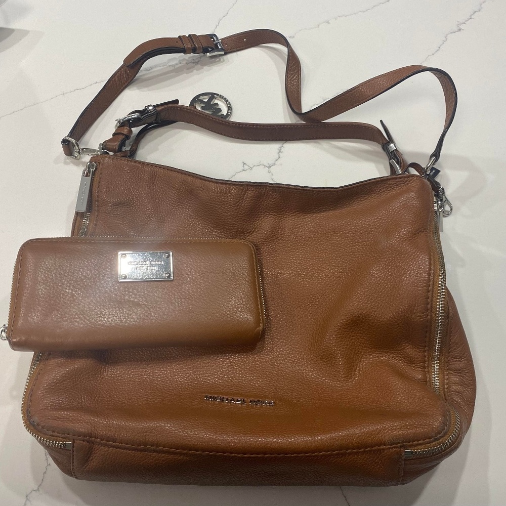 Michael Kors Purse And Matching Wallet Set